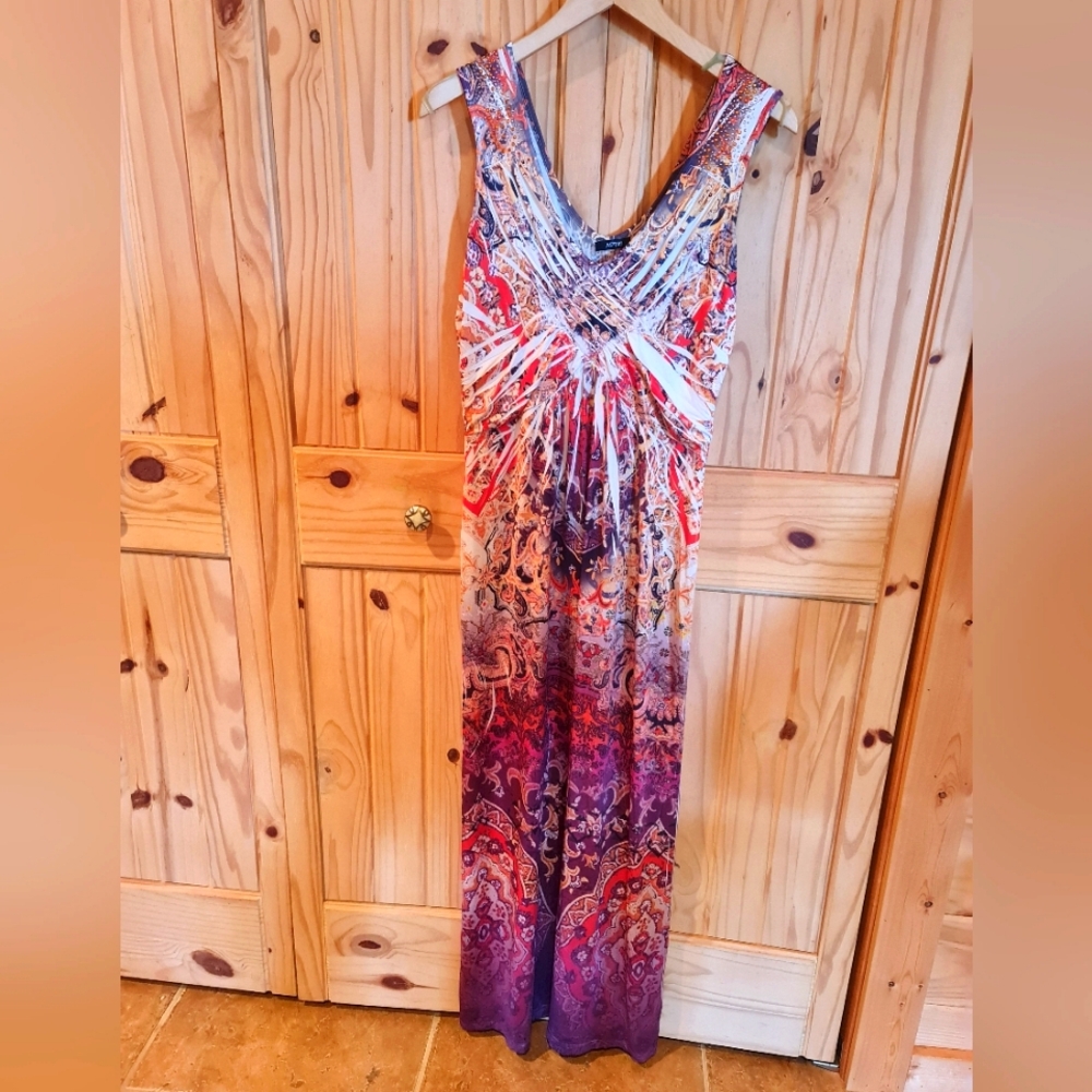 Apt 9 NWOT Double V Studded Straps Crimped Bodice Ombre Print Maxi Size S